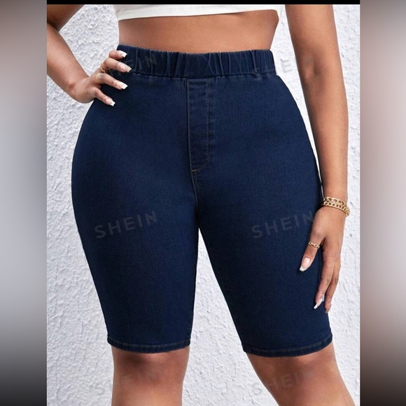 Denim Bermuda Shorts Jegging-Style Size 3X - Picture 2 of 4